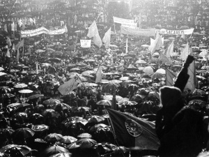 Comício do PCP no Campo Pequeno, em Lisboa, em 28 de Junho de 1974