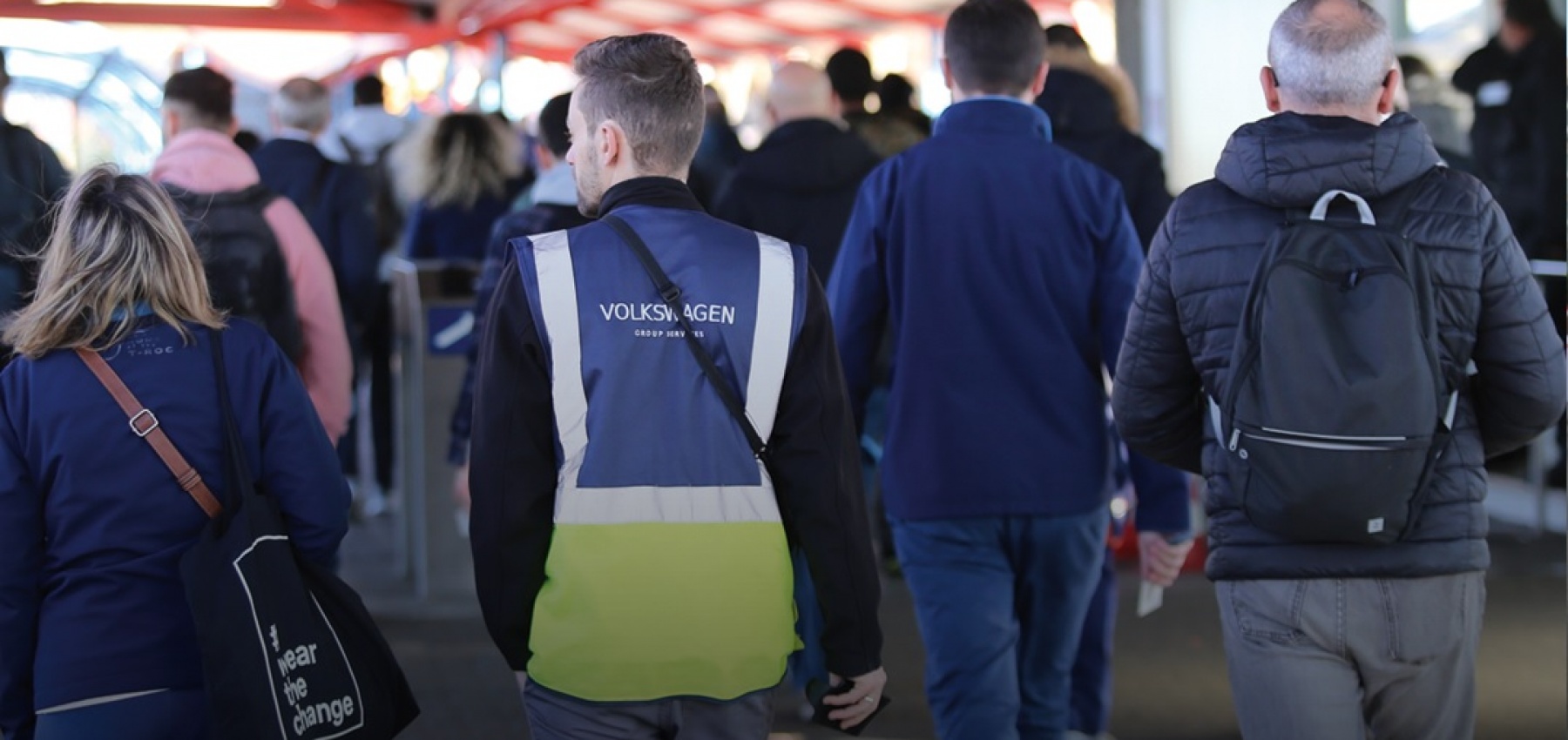 Sobre as consequências do lay-off na Autoeuropa junto dos trabalhadores da empresa e das empresas fornecedoras