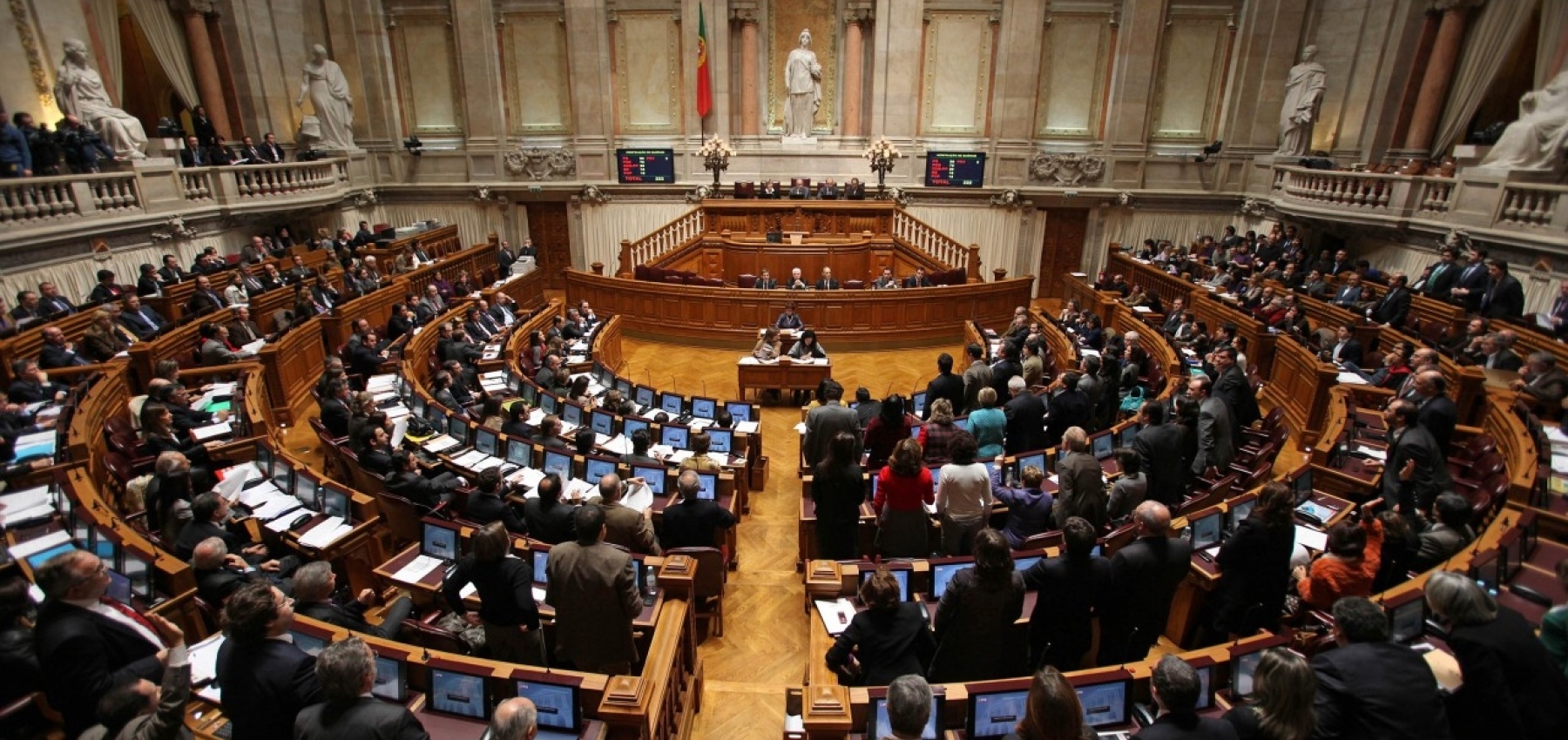 PCP debate o PREVPAP