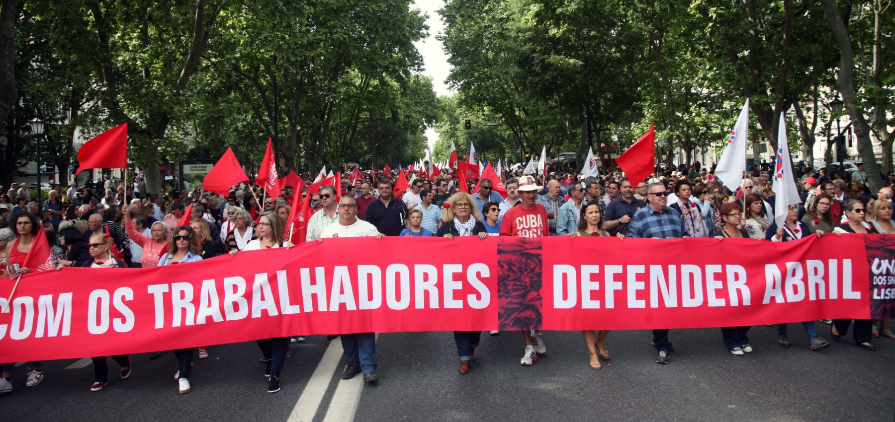Desfile Popular comemorativo do 43.º aniversário do 25 de Abril