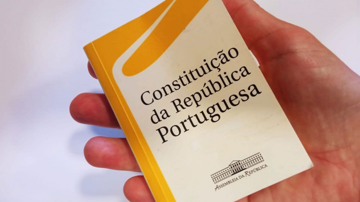 On the attack on the Constitution of the Portuguese Republic and on the rights and sovereignty of the Portuguese people, invoking «the crisis of the rule of law in Poland»