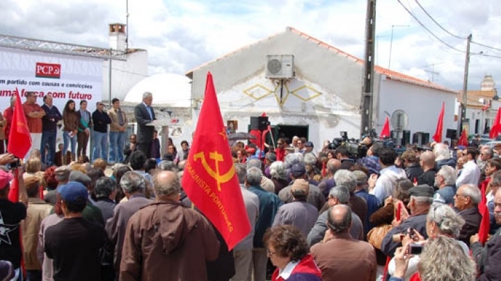 Estamos aqui porque honramos e não esquecemos os nossos lutadores, os nossos heróis