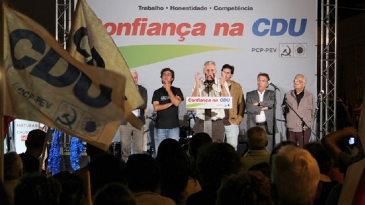 Foi o PS, o PSD e o CDS que acordaram com a troika a ofensiva contra o Poder Local