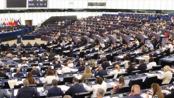 Deputado do PCP propõe debates no Parlamento Europeu sobre o aumento do custo de vida e sobre o alargamento do prazo de execução do PRR – outros recusam