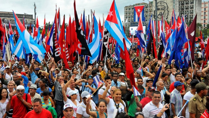 Pelo fim do bloqueio a Cuba e a sua retirada da lista dos EUA de 