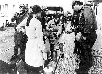 Apoio do povo ao MFA