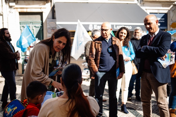 CDU contacta com população e comerciantes em Faro e Vila Real de Santo António