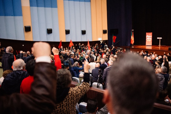 Comício «Força de Abril. A coragem de sempre!»