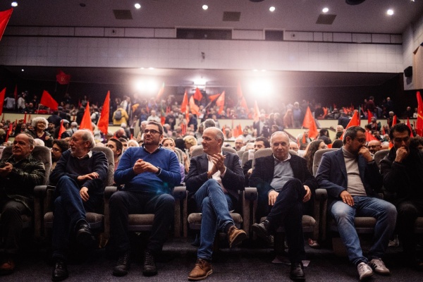 Comício «Força de Abril. A coragem de sempre!»