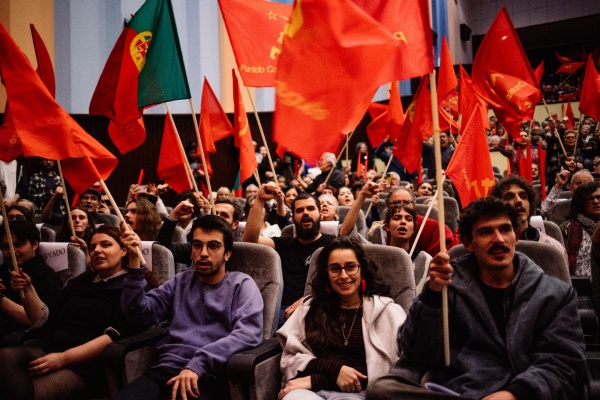 Comício «Força de Abril. A coragem de sempre!»