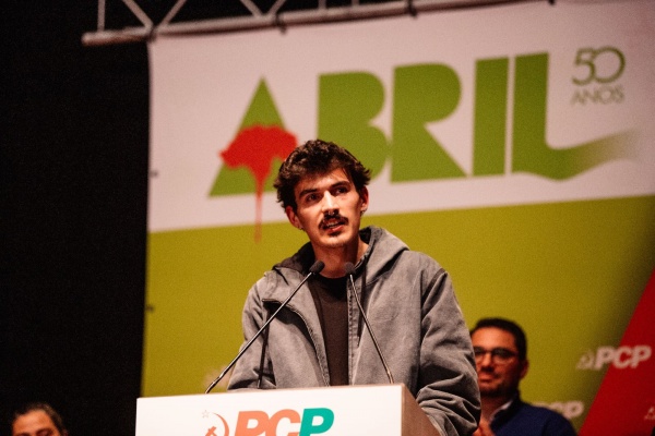 Comício «Força de Abril. A coragem de sempre!»