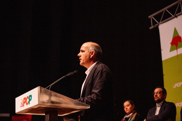 Comício «Força de Abril. A coragem de sempre!»