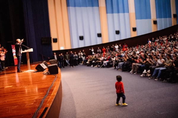 Comício «Força de Abril. A coragem de sempre!»