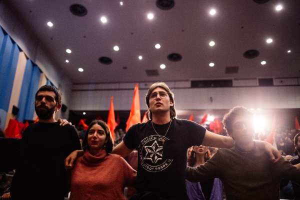 Comício «Força de Abril. A coragem de sempre!»