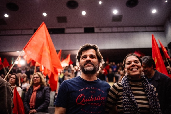 Comício «Força de Abril. A coragem de sempre!»