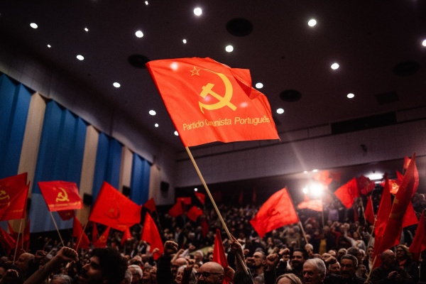 Comício «Força de Abril. A coragem de sempre!»