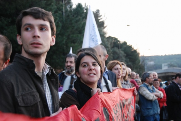 Concentração contra a agressão imperialista à Líbia