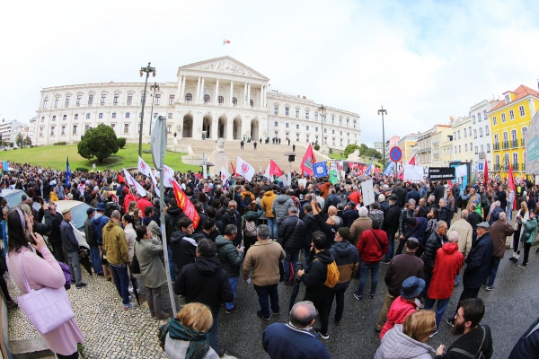 Gathering of workers in the Assembly of the Republic, CGTP-IN