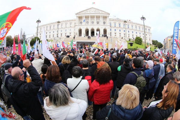 Gathering of workers in the Assembly of the Republic, CGTP-IN