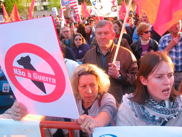 Concentração em frente à embaixada dos EUA