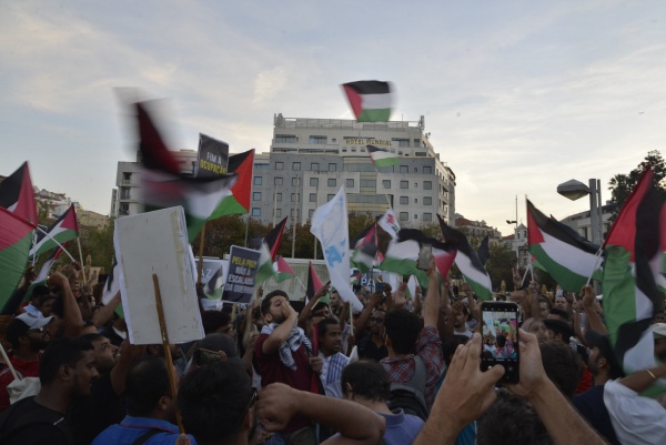 "For Peace in the Middle East! For the rights of the Palestinian people"