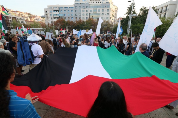 "For Peace in the Middle East! For the rights of the Palestinian people"