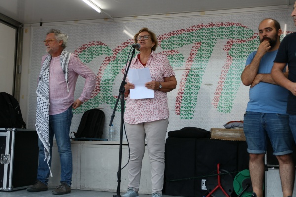 "For Peace in the Middle East! For the rights of the Palestinian people"