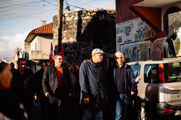 Contacto com a população e Associações na Cova da Moura