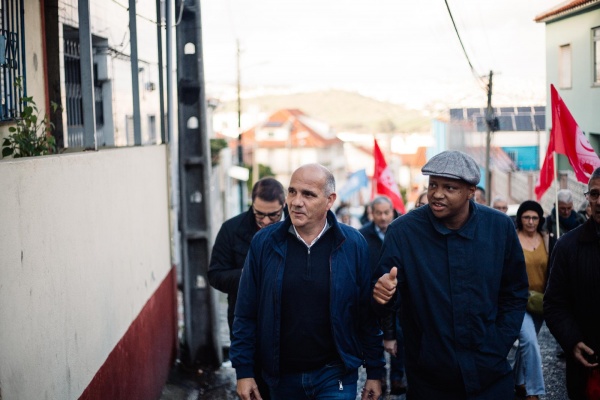 Contacto com a população e Associações na Cova da Moura