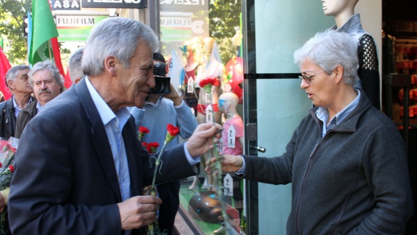 Contacto com a população no Funchal