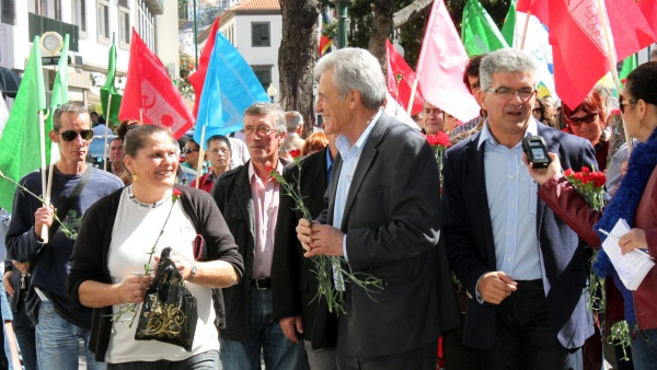 Contacto com a população no Funchal