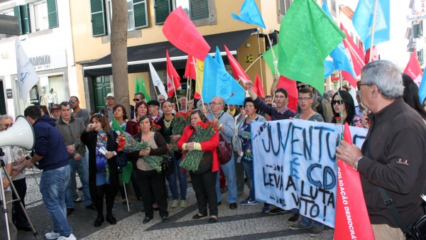 Contacto com a população no Funchal
