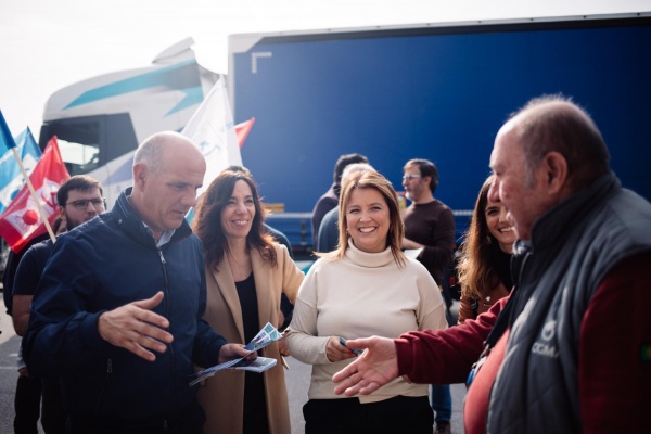 Contacto com os trabalhadores da OGMA