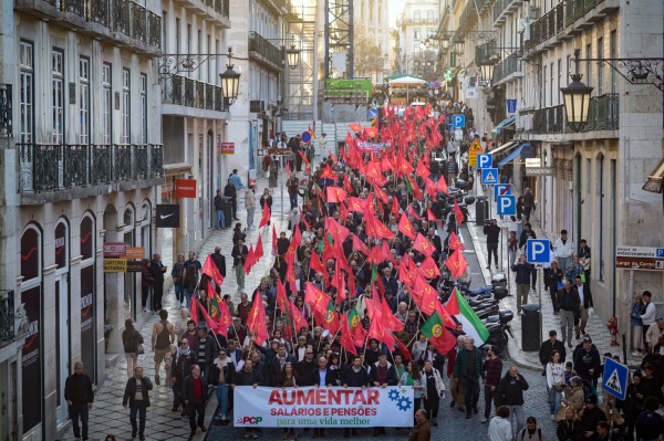 Desfile «Aumentar salários e pensões, para uma vida melhor», Lisboa