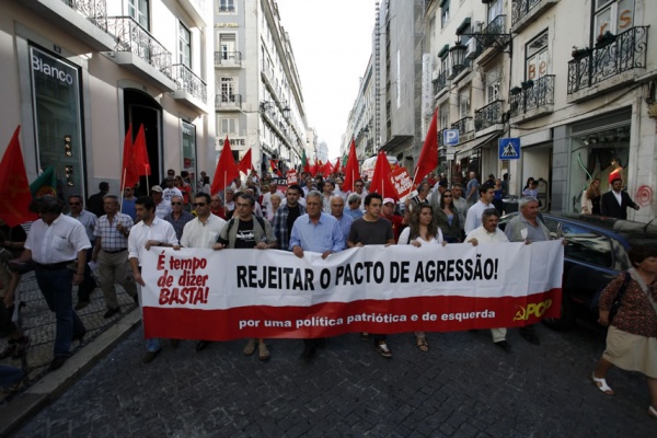 Desfile-Comício do PCP "É tempo de dizer basta"