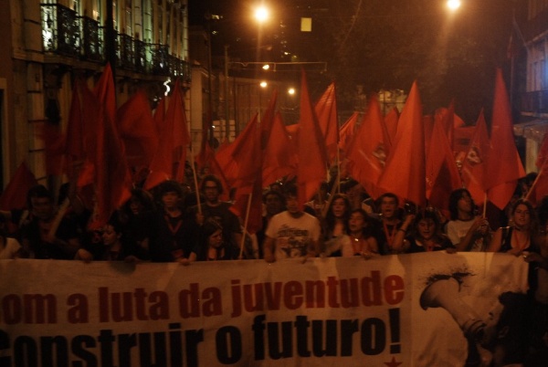 No âmbito do 9º Congresso da JCP realizou-se, em Lisboa, um desfile que culminou num concerto, no Largo Camões, onde participar