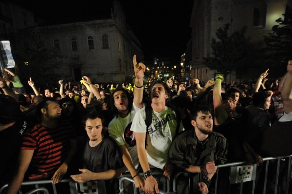No âmbito do 9º Congresso da JCP realizou-se, em Lisboa, um desfile que culminou num concerto, no Largo Camões, onde participar