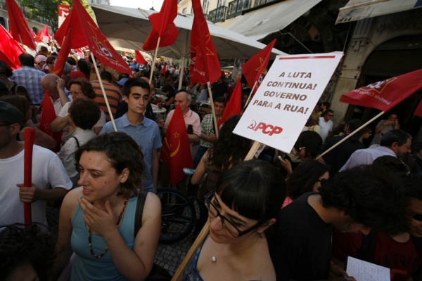 Desfile do PCP «Dissolução da Assembleia da República. Eleições Antecipadas» - Lisboa