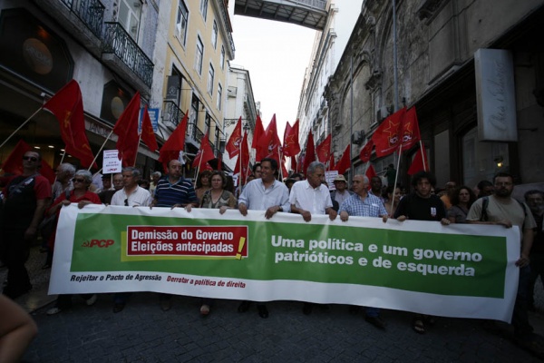 Desfile do PCP «Dissolução da Assembleia da República. Eleições Antecipadas» - Lisboa