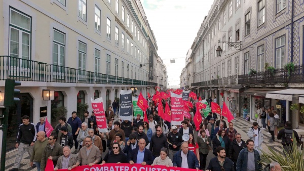 Desfile PCP «Combater o custo de vida. Aumentar salários e pensões. Abaixo o Pacote Laboral», Lisboa