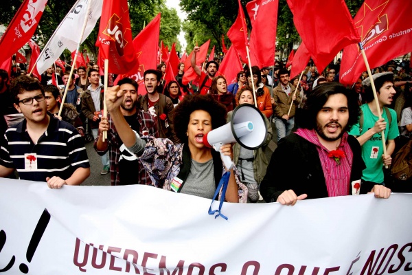 Desfile popular comemorativo do 41º aniversário do 25 de Abril