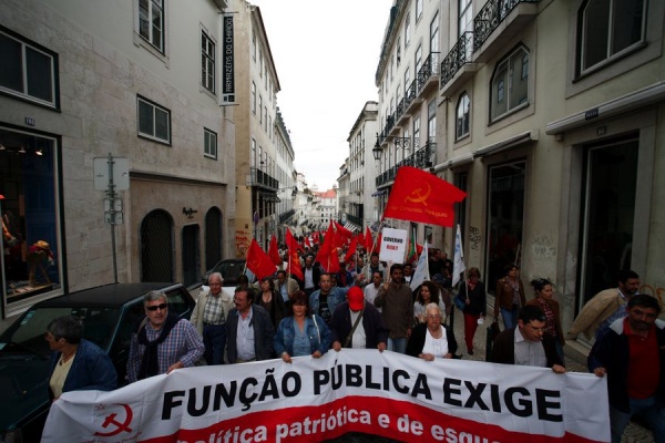 Desfile «Rejeitar o Pacto de Agressão, por uma política alternativa, patriótica e de esquerda»