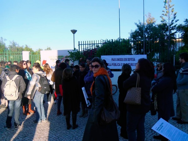 Concentração junto à EB 2,3 de Montenegro - Faro