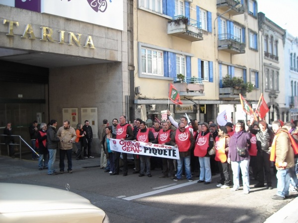 Porto - Desfile do piquete de greve no VIa Catarina