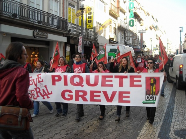 Porto - Desfile do piquete de greve no VIa Catarina