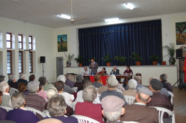 Sessão com a população sobre o encerramento de serviços públicos no Couço