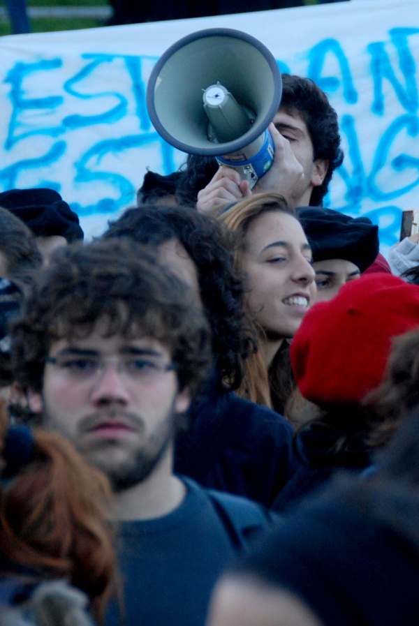 Mais de 7000 estudantes do ensino superior manifestam-se em Lisboa