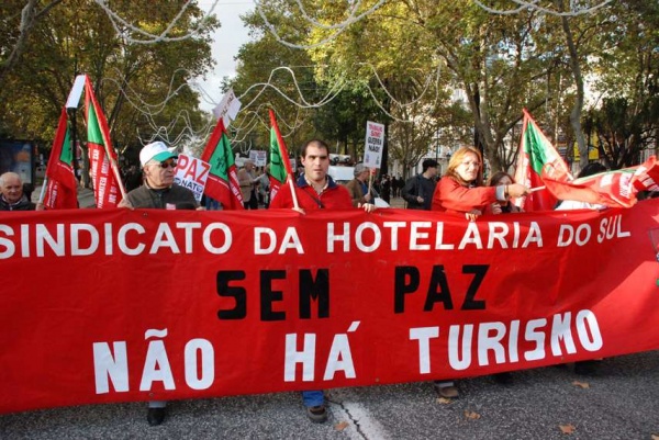 Manifestação da campanha «Paz Sim, NATO Não»