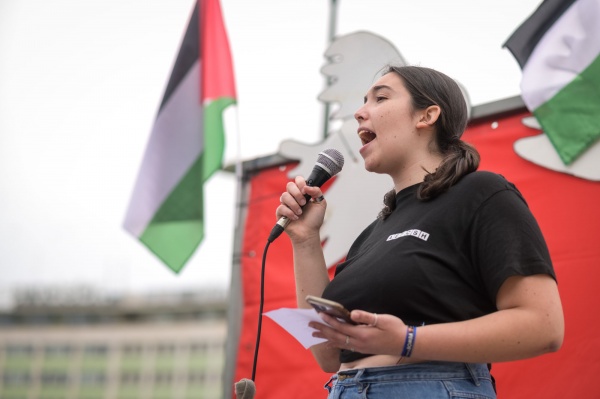 Demonstration of solidarity with the Palestinian people