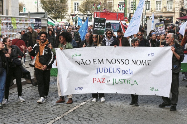 Manifestação pela Paz no Médio Oriente e pelos direitos do Povo Palestiniano